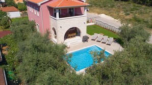 Unclassified image, 3 of 38, button - Spacious Villa With Private Pool With Whirlpool Area, Near Porec and Beach (Porec)