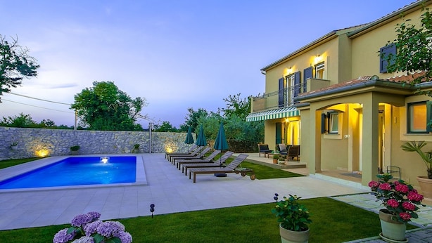 Outdoor pool - Beautiful Villa With Swimming Pool in Baderna (Porec)
