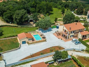 Exterior - Picturesque Holiday Home in Vižinada With Swimming Pool (Vizinada)
