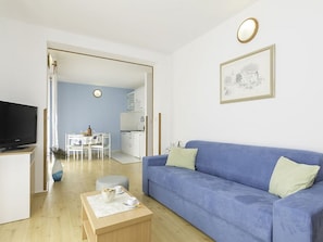 Living room - Apartment on the Ground Floor, Near the Beach at Lanterna (Tar-Vabriga)
