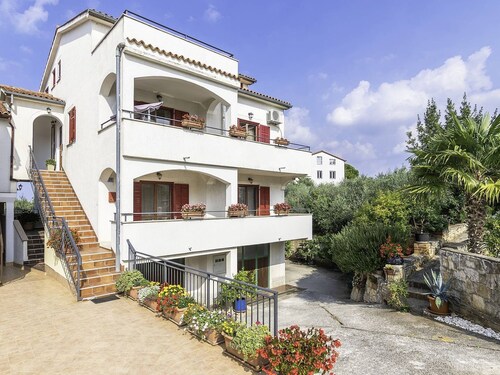 Apartment on the Ground Floor, Near the Beach at Lanterna