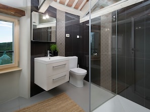 Shower, towels