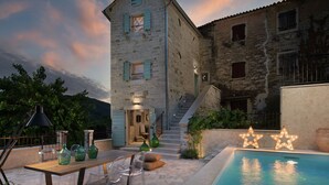 Unclassified image, 3 of 22, button - Villa With Private Pool, Terrace, Barbecue, Views, in Picturesque Village (Oprtalj)