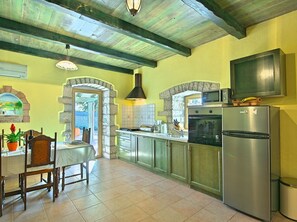 Fridge, microwave, oven, dishwasher