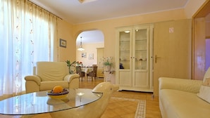 Fireplace - Quaint Villa in Žbandaj With Outdoor Pool (Porec)