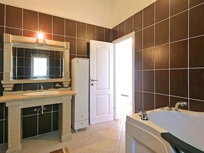 Unclassified image, 5 of 23, button - Detached Villa With Garden and Private Pool Near Porec and the Sea (Kastelir-Labinci)