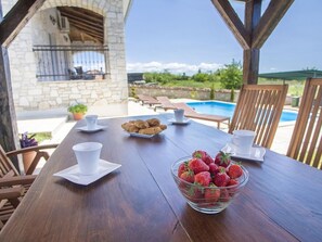Unclassified image, 2 of 23, button - Detached Villa With Garden and Private Pool Near Porec and the Sea (Kastelir-Labinci)