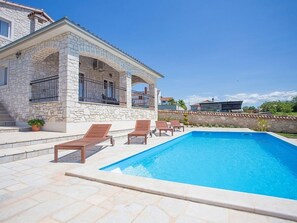 Unclassified image, 3 of 23, button - Detached Villa With Garden and Private Pool Near Porec and the Sea (Kastelir-Labinci)