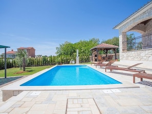 Outdoor pool - Detached Villa With Garden and Private Pool Near Porec and the Sea (Kastelir-Labinci)