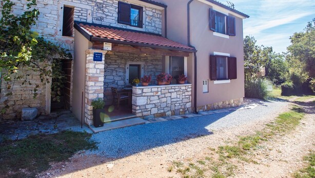Unclassified image, 1 of 21, button - Quietly Located Holiday Home With Spacious Terrace Near the Beach of Lanterna (Tar-Vabriga)