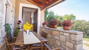 Unclassified image, 2 of 21, button - Quietly Located Holiday Home With Spacious Terrace Near the Beach of Lanterna (Tar-Vabriga)