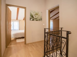 2 bedrooms, bed sheets - Quietly Located Holiday Home With Spacious Terrace Near the Beach of Lanterna (Tar-Vabriga)