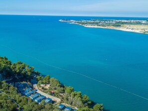 Exterior - Quietly Located Holiday Home With Spacious Terrace Near the Beach of Lanterna (Tar-Vabriga)