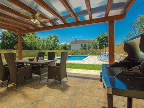 Balcony - Beautiful Holiday Home, in the Green Inland, 20 Minutes Drive to the Coast (Buje)
