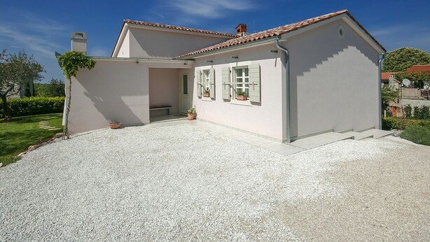 Unclassified image, 1 of 18, button - Charming Villa With Swimming Pool in Višnjan (Visnjan)