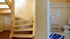 3 bedrooms, individually furnished, bed sheets - Attractive Holiday Home in Višnjan With Private Pool (Visnjan)