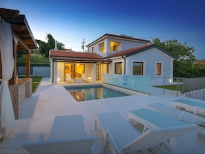 Exterior - Comfortable Detached Villa With Swimming Pool Near the Beach (Brtonigla)