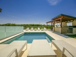 Outdoor pool - Comfortable Detached Villa With Swimming Pool Near the Beach (Brtonigla)
