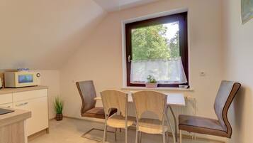 Apartment | Dining