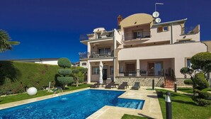 Unclassified image, 3 of 22, button - Elegant Apartment in Porec With Swimming Pool (Porec)