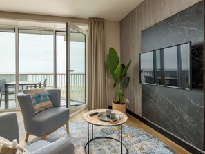 Apartment | Wohnbereich | Fernseher