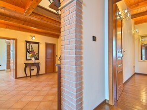 Reception - Detached Villa With Private Swimming Pool and Spectacular Views of Motovun (Vizinada)