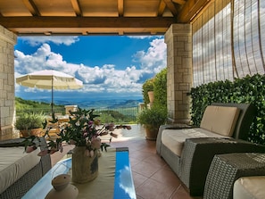 Balcony - Detached Villa With Private Swimming Pool and Spectacular Views of Motovun (Vizinada)