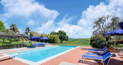 Apartment in Peccioli With Pool and Wine Tasting