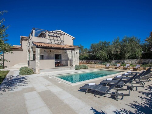 Vibrant Villa in Svetvincenat With Private Swimming Pool