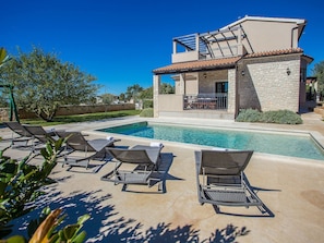 Exterior - Vibrant Villa in Svetvincenat With Private Swimming Pool (Svetvincenat)