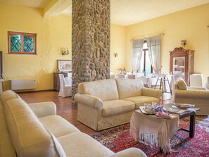 Villa | Living area | Fireplace - Villa in San Casciano dei Bagni With Garden (San Casciano dei Bagni)