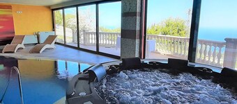 Divine Holiday Home in Giosa Marea with Sauna & Hot Tub