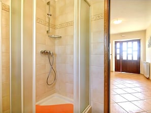 Shower, towels