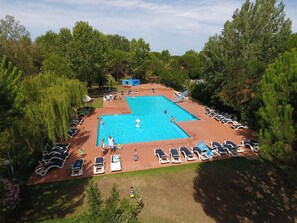 Outdoor pool - Semi Detached Bungalow with AC near Coast of Tuscany (Campiglia Marittima)