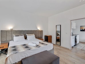 Apartment | 1 bedroom, individually furnished