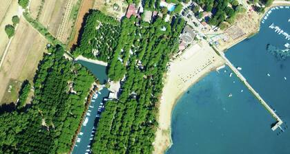 Lovely Safari Tent With a Great View of Lake Trasimeno