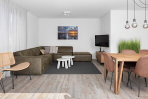 Living room - Villa by Lake Veere With Sauna (Wolphaartsdijk)