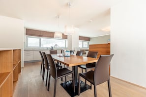 Dining - Idyllic Penthouse in Höggen near Ski Slopes with Sauna (Radstadt)