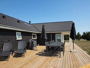 Outdoor dining - Holiday Home in VÃ¦ggerlÃ¸se (Vaeggerlose)