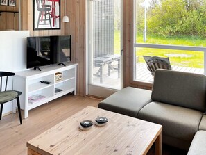 Dining - Holiday Home in LÃ¸kken (Lokken)