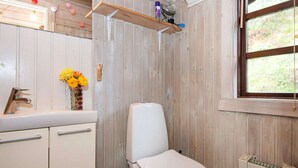 House | Bathroom - 6 Person Holiday Home in Silkeborg (Silkeborg)