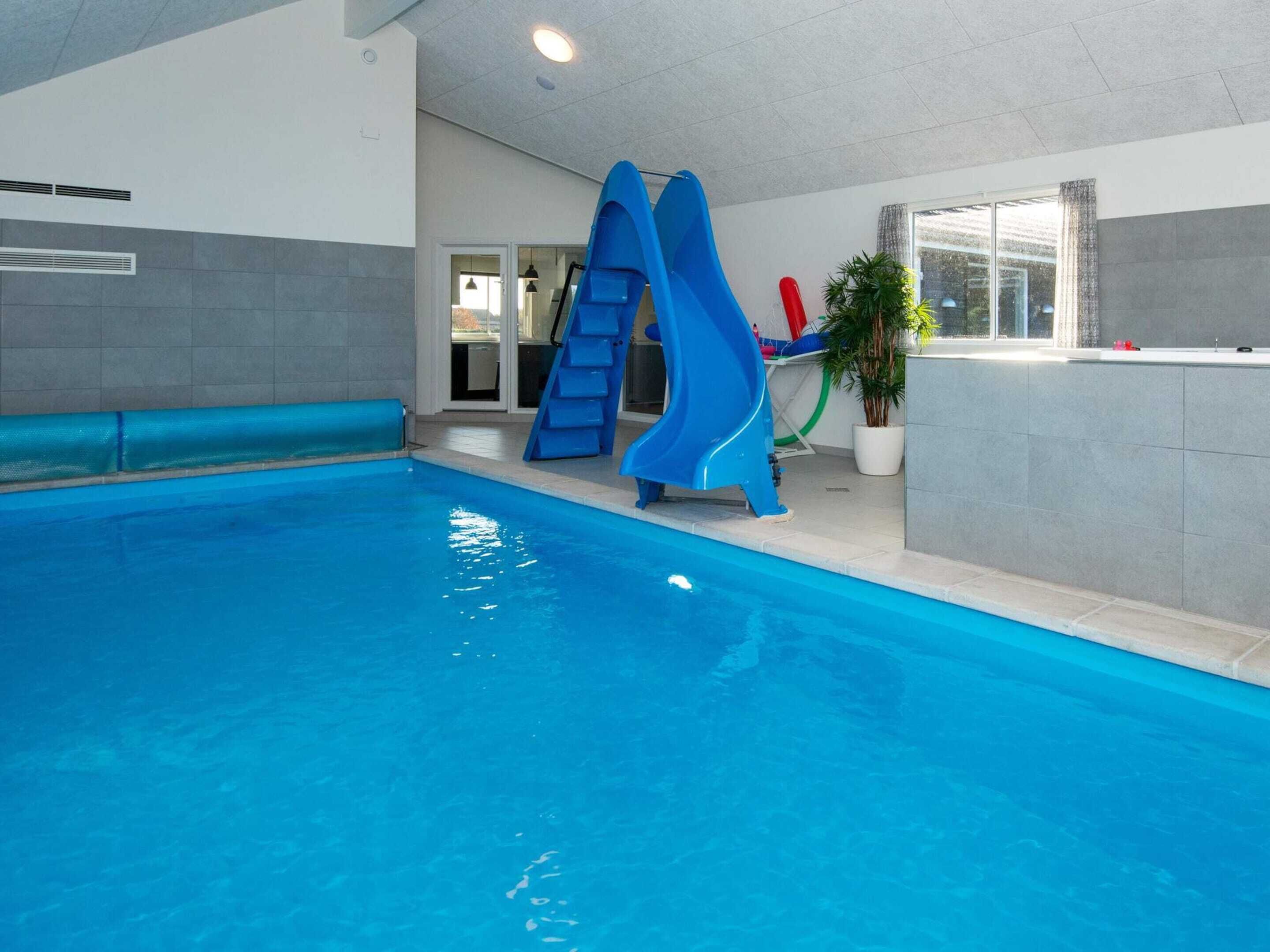 Hus | Pool | Indendørs pool, udendørs pool