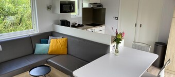 ฟรีสลันด์   ชาเลต์ ใกล้ริมน้ำ