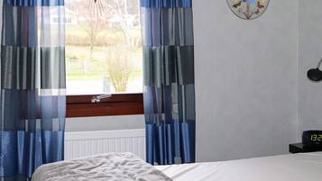 3 bedrooms, individually furnished