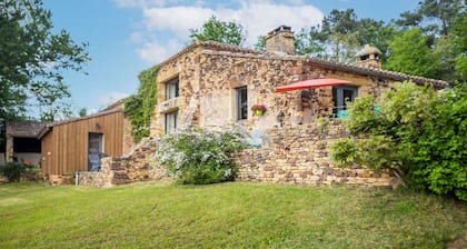 Maison de vacances à Mazeyrolles avec jardin