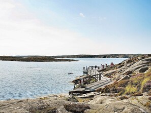 Beach - Holiday Home in Ellös (Ellos)