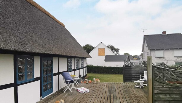 Outdoor dining - 4 Person Holiday Home in Bagenkop (Sydlangeland)