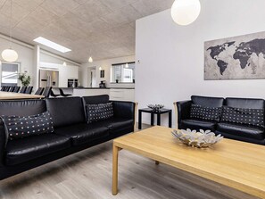 House | Living area - Holiday Home in Væggerløse (Vaeggerlose)