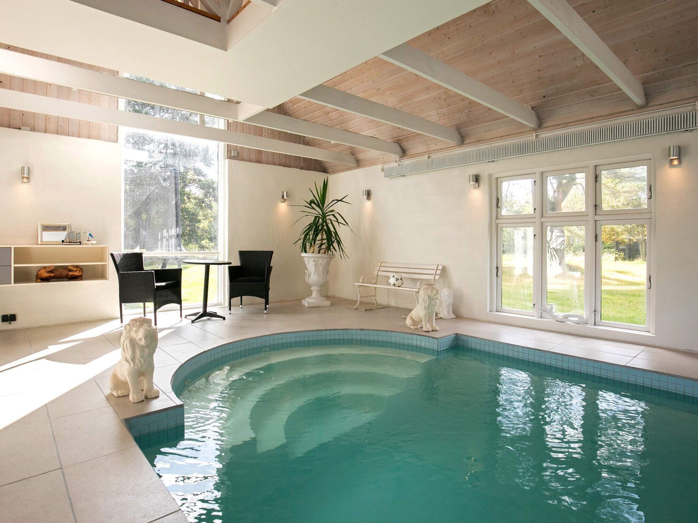 Hus | Pool | Indendørs pool, udendørs pool