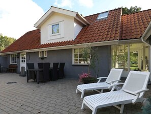 House | Outdoor dining - 8 Person Holiday Home in Hals (Hals)